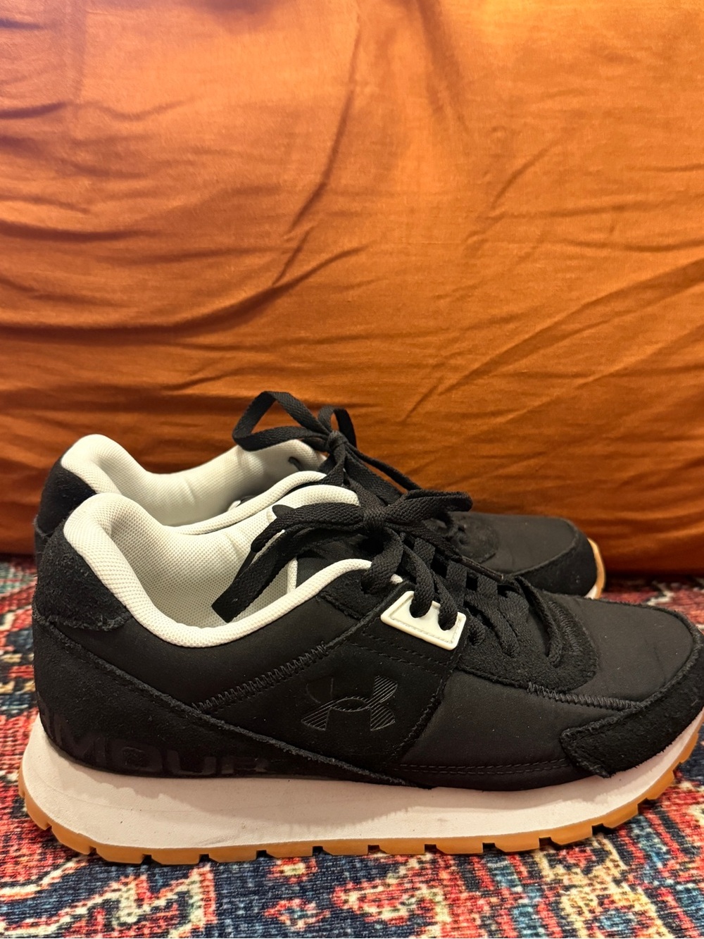 Under Armour Essential Runner Retro Running Sneakers Shoes in Black Sz 8.5